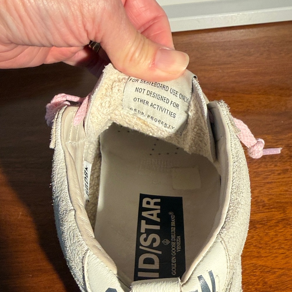 Golden Goose Low-Top Sneakers in White and Pink - Picture 7 of 13